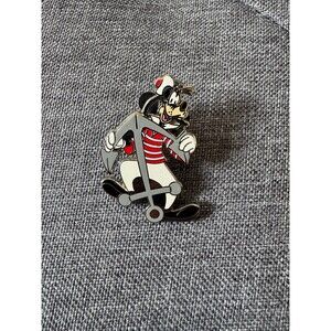 Disney Cruise line goofy pin brand new only available on the ships